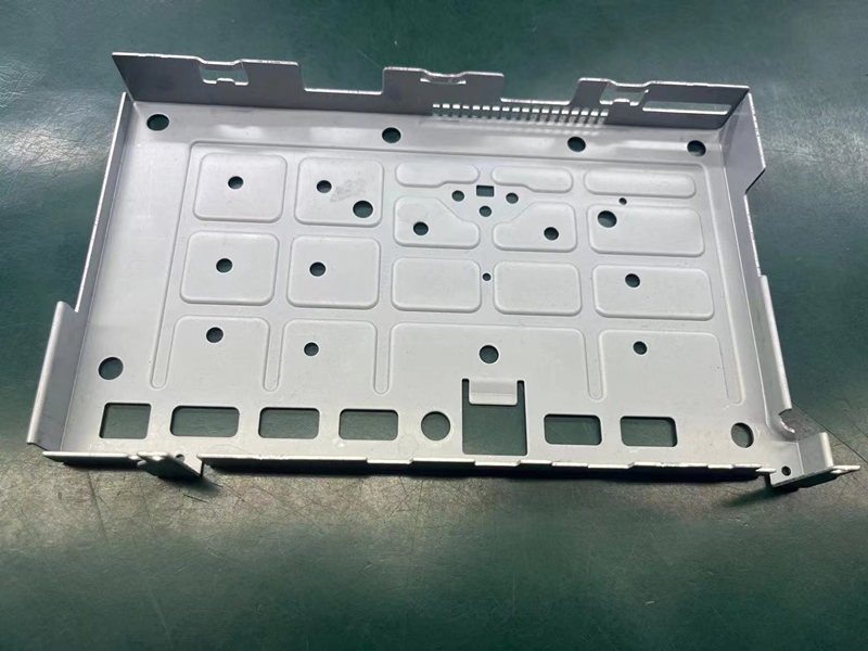 コンピュータ ホスト保護のための溶融亜鉛めっき鋼板
