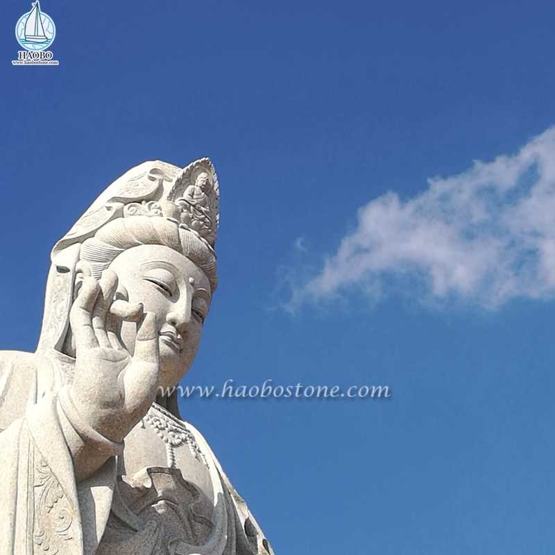 灰色の花崗岩のアジアの宗教寺院観音仏像
