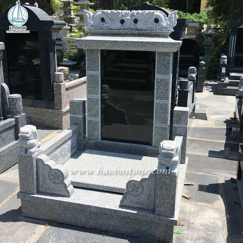 アジアン スタイルの灰色の花崗岩の龍の彫刻が施された葬儀の墓石
