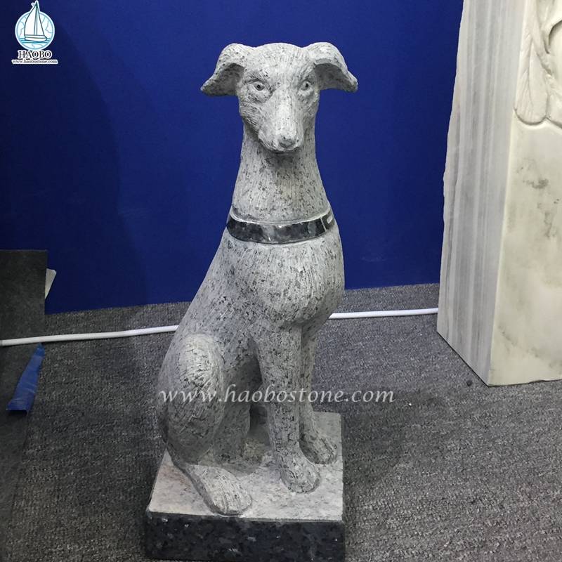 灰色の花崗岩の庭の装飾動物の犬の彫刻
