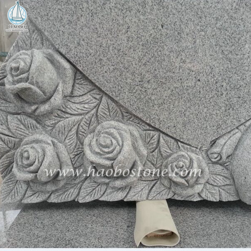 中国グレーの花崗岩 G633 エンジェル ローズの彫刻が施されたヘッドストーン
