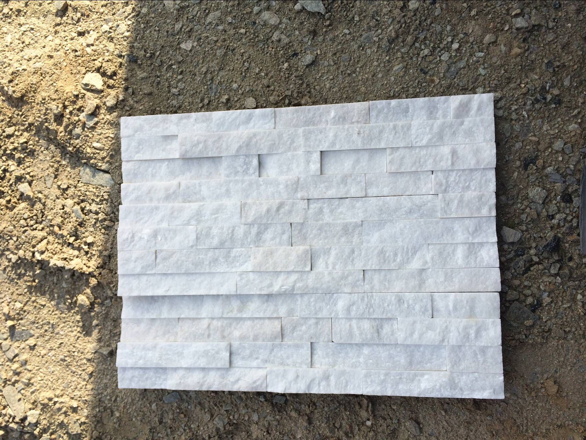 RSC 001 壁タイル用の白い珪岩文化石

