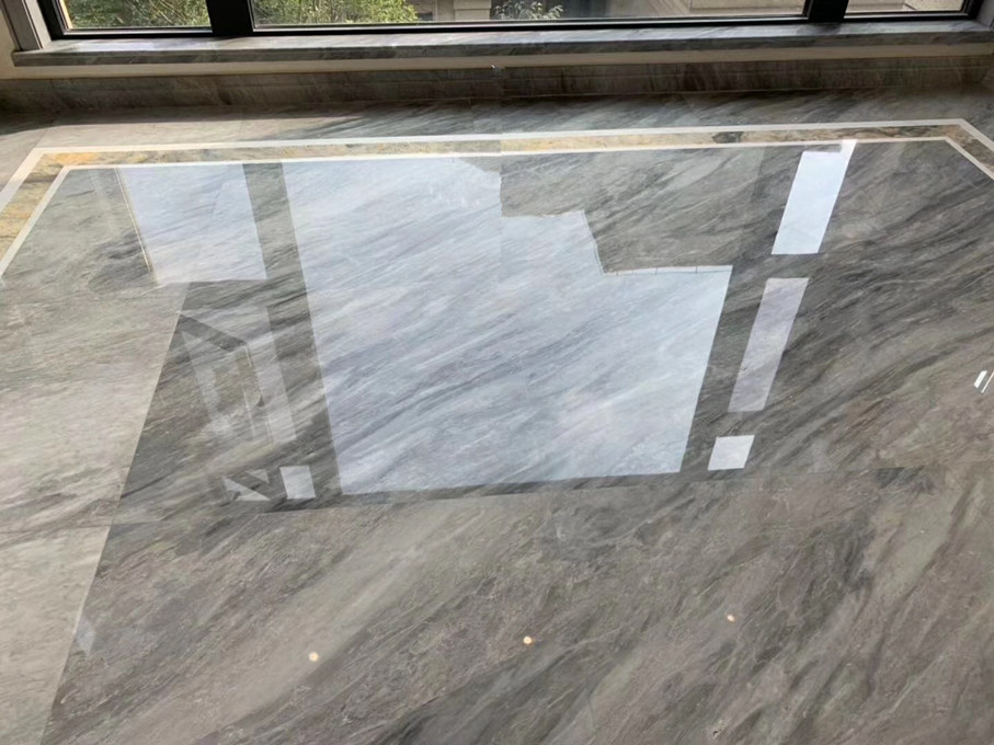 イタリアの銀灰色の大理石の床タイル