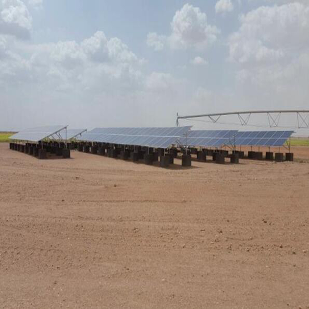 スマート太陽光発電スプリンクラー灌漑効率的で経済的なシステムソーラーポンプシステム
