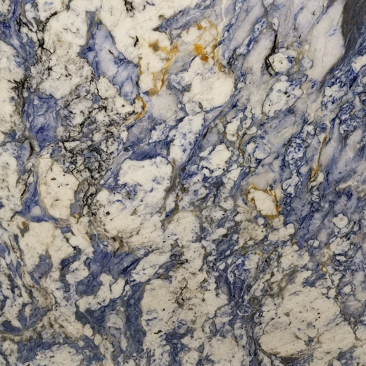 青い花こう岩の非傷の台所カウンタートップの大きいサイズかカスタマイズされた石の上
