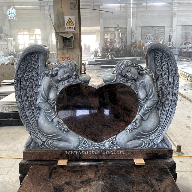 オーロラの花崗岩の二重天使保持ハート彫刻墓地記念碑
